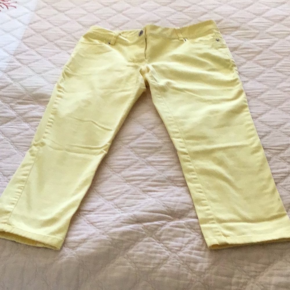 Like new capris cotton and spandex